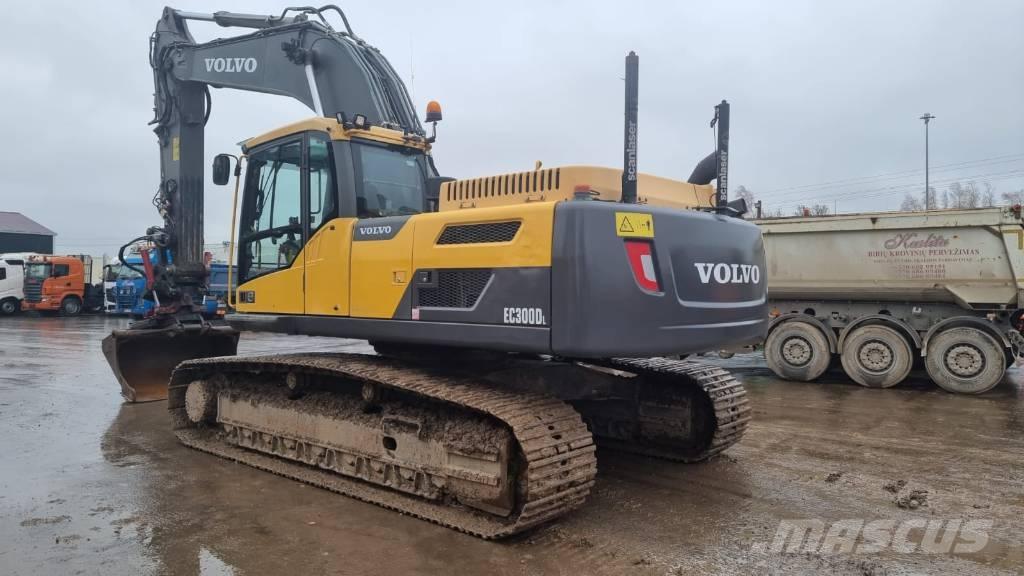 Volvo EC 300 D Paletli ekskavatörler