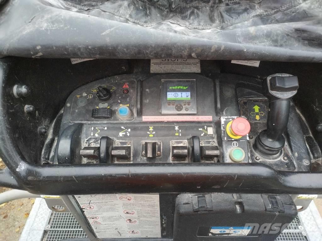 Niftylift HR 15NE Körüklü personel platformları