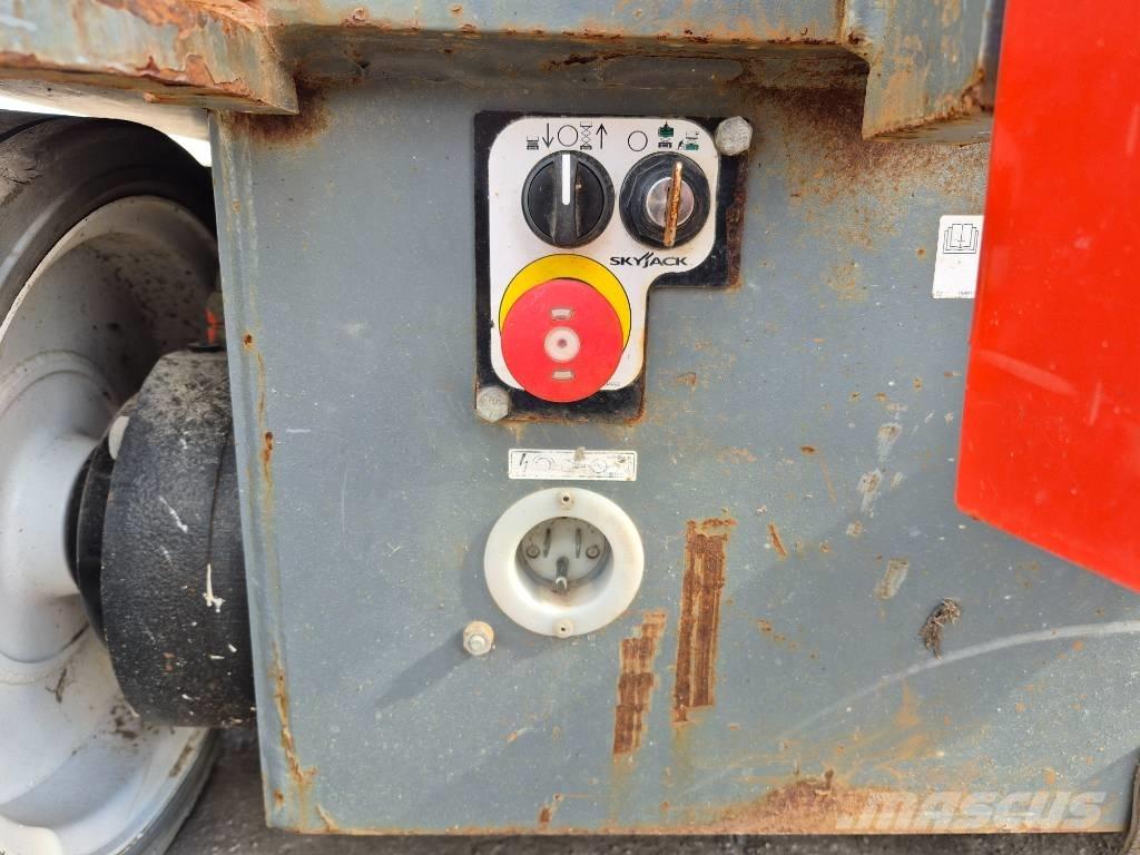 SkyJack SJ 4740 Makasli platformlar