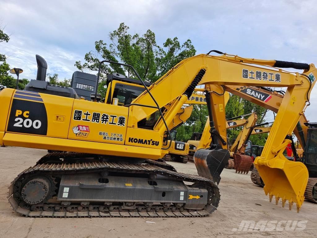 Komatsu PC 200-8 Paletli ekskavatörler