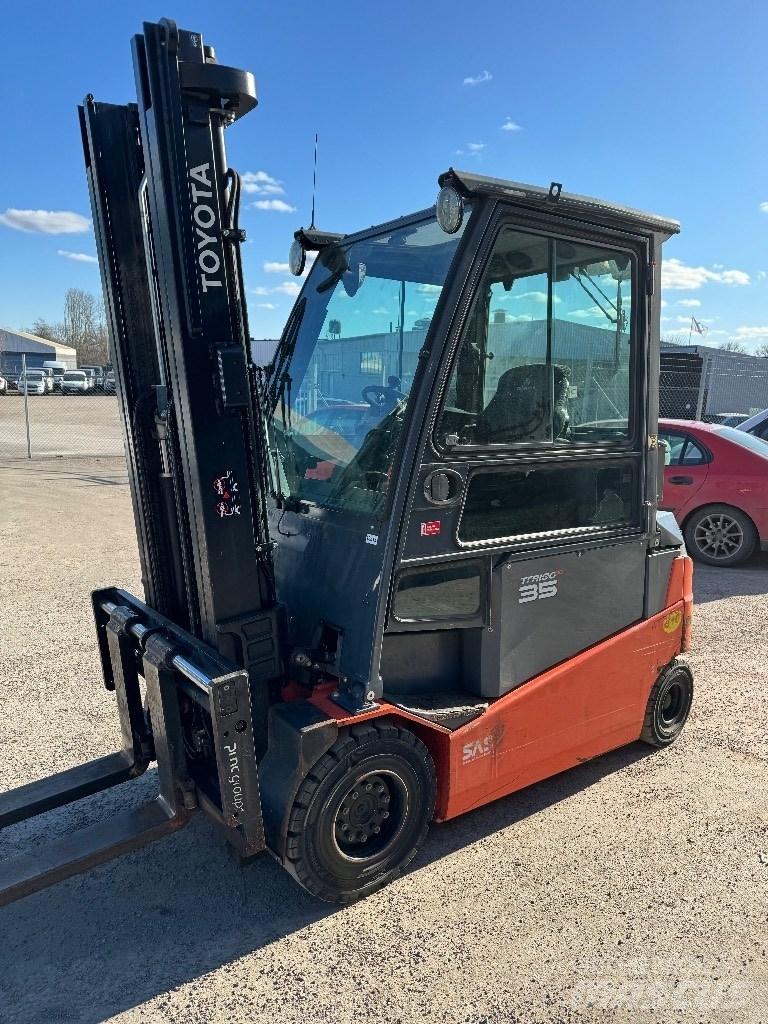 Toyota 8FBMT35 Elektrikli forkliftler