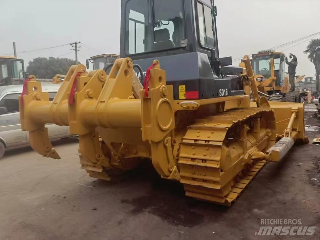 Shantui SD 16 Paletli dozerler