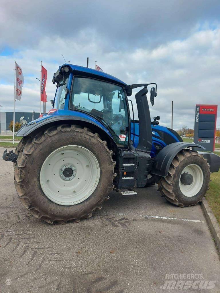 Valtra T235V Traktörler