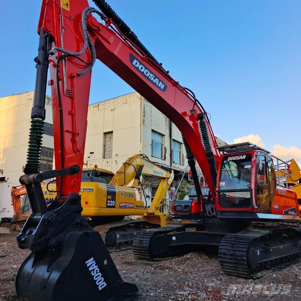 Doosan DX 300 LCA Paletli ekskavatörler
