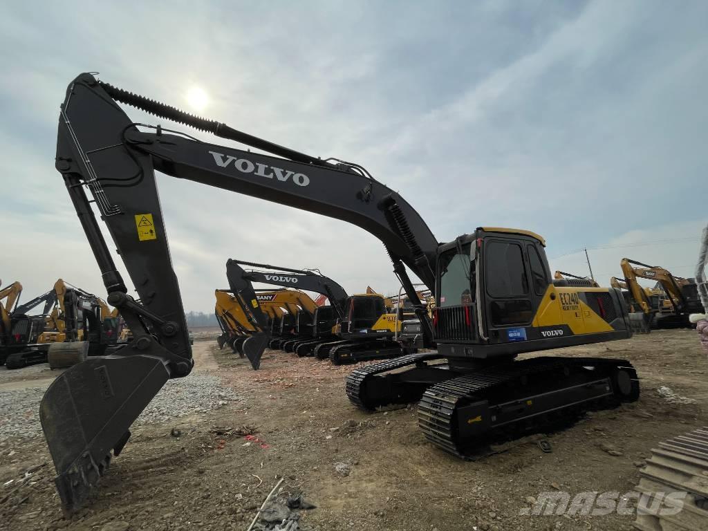 Volvo EC 240 Paletli ekskavatörler