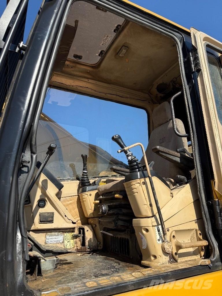 CAT 325 LN Paletli ekskavatörler