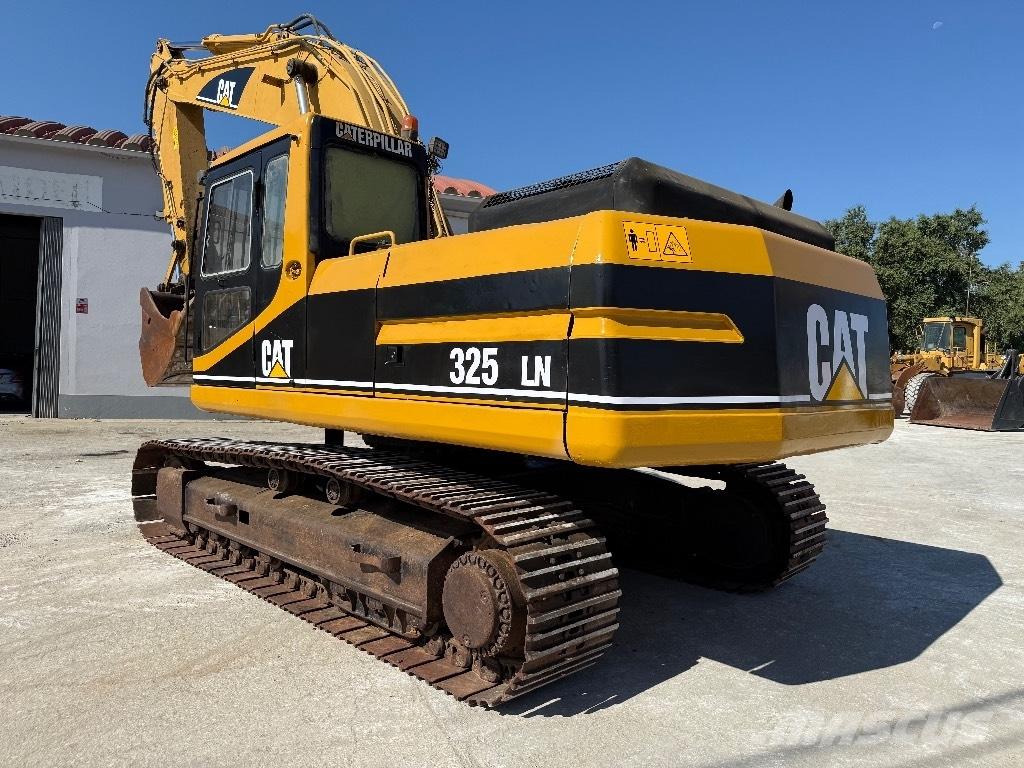 CAT 325 LN Paletli ekskavatörler