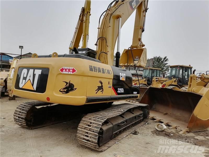 CAT 325DL Paletli ekskavatörler