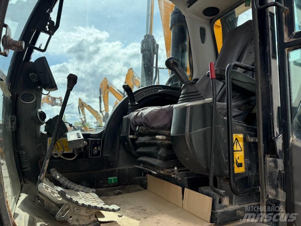 JCB JS 360 LC HRD Paletli ekskavatörler