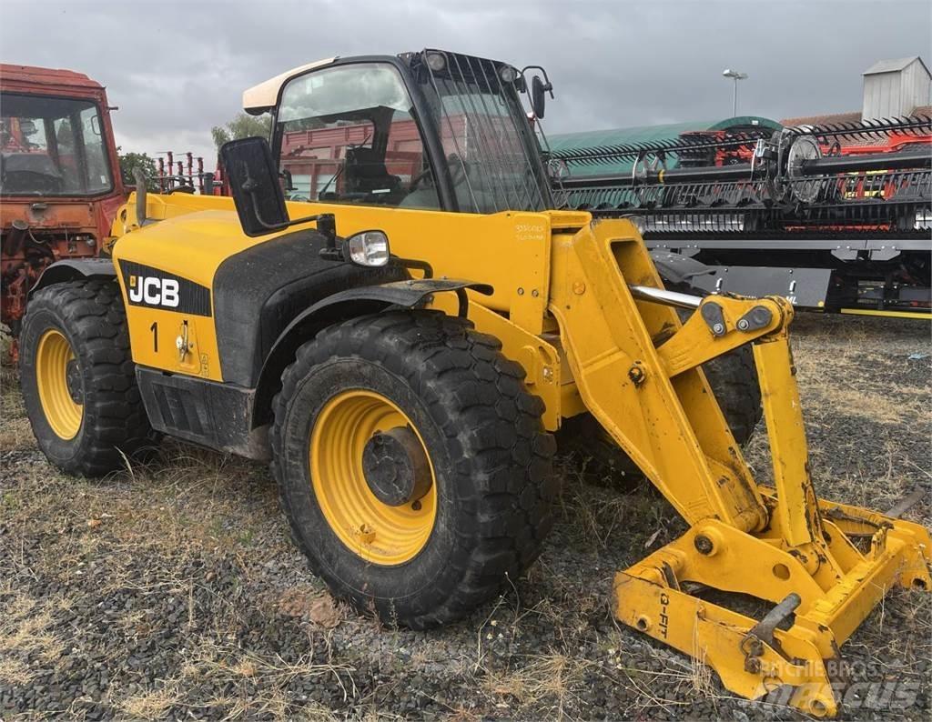 JCB 541-70 Tarimsal teleskopik yükleyiciler