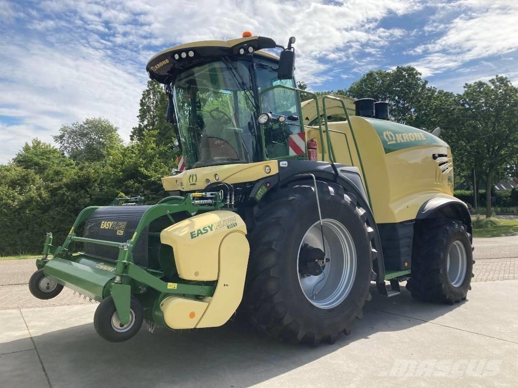 Krone BiG X 680 Kendi yürür silaj makinalari