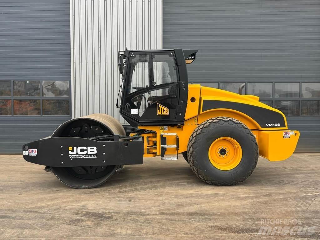 JCB VM166D Tek tamburlu silindirler