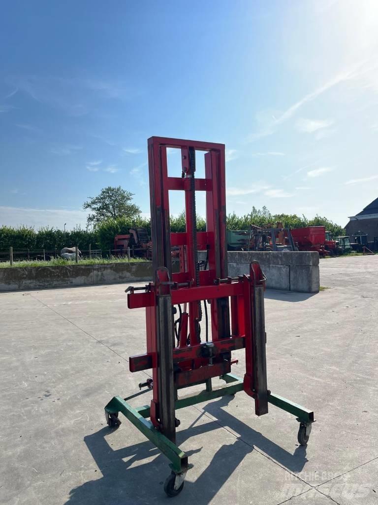 Wifo H1600/240 Ön yükleyici ve kazicilar