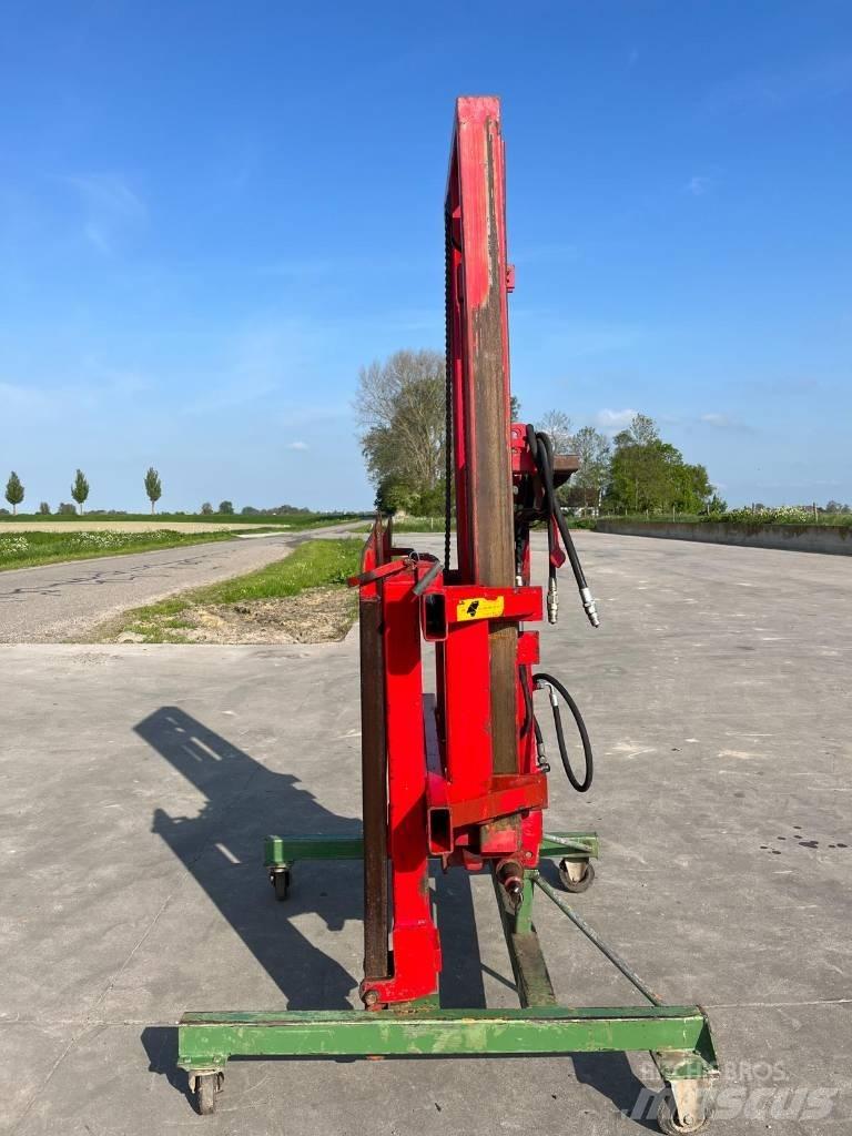 Wifo H1600/240 Ön yükleyici ve kazicilar