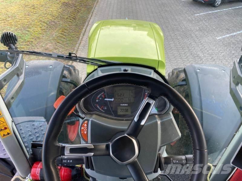 CLAAS AXION 830 Traktörler