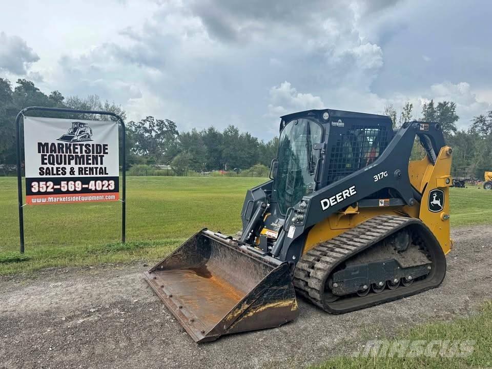 John Deere 317 Skid steer loderler