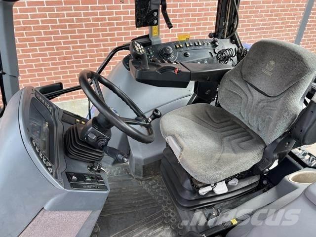 New Holland TVT190 Traktörler