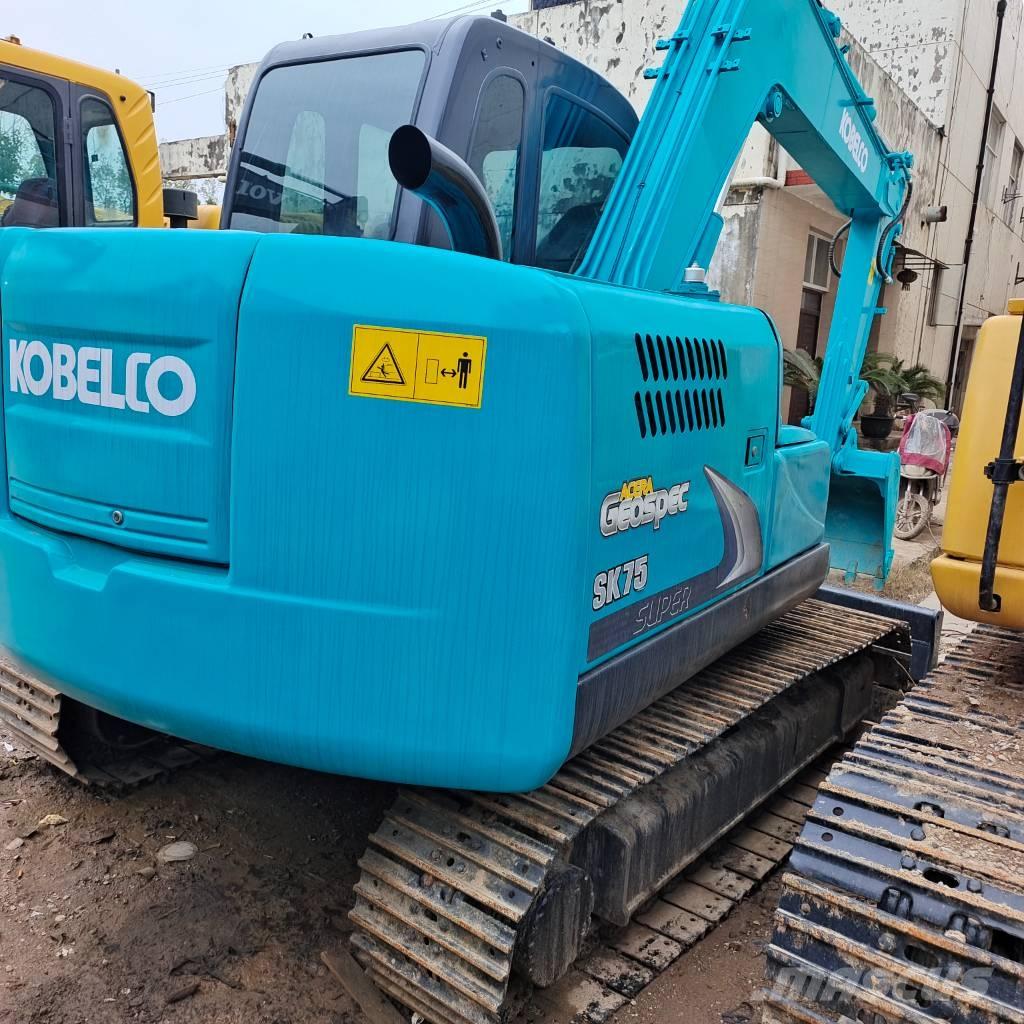 Kobelco SK 75 CSR Paletli ekskavatörler