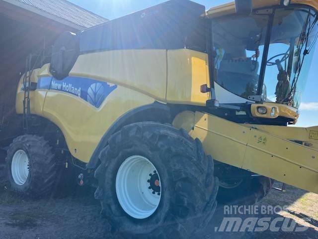 New Holland CX 8060 Biçerdöverler