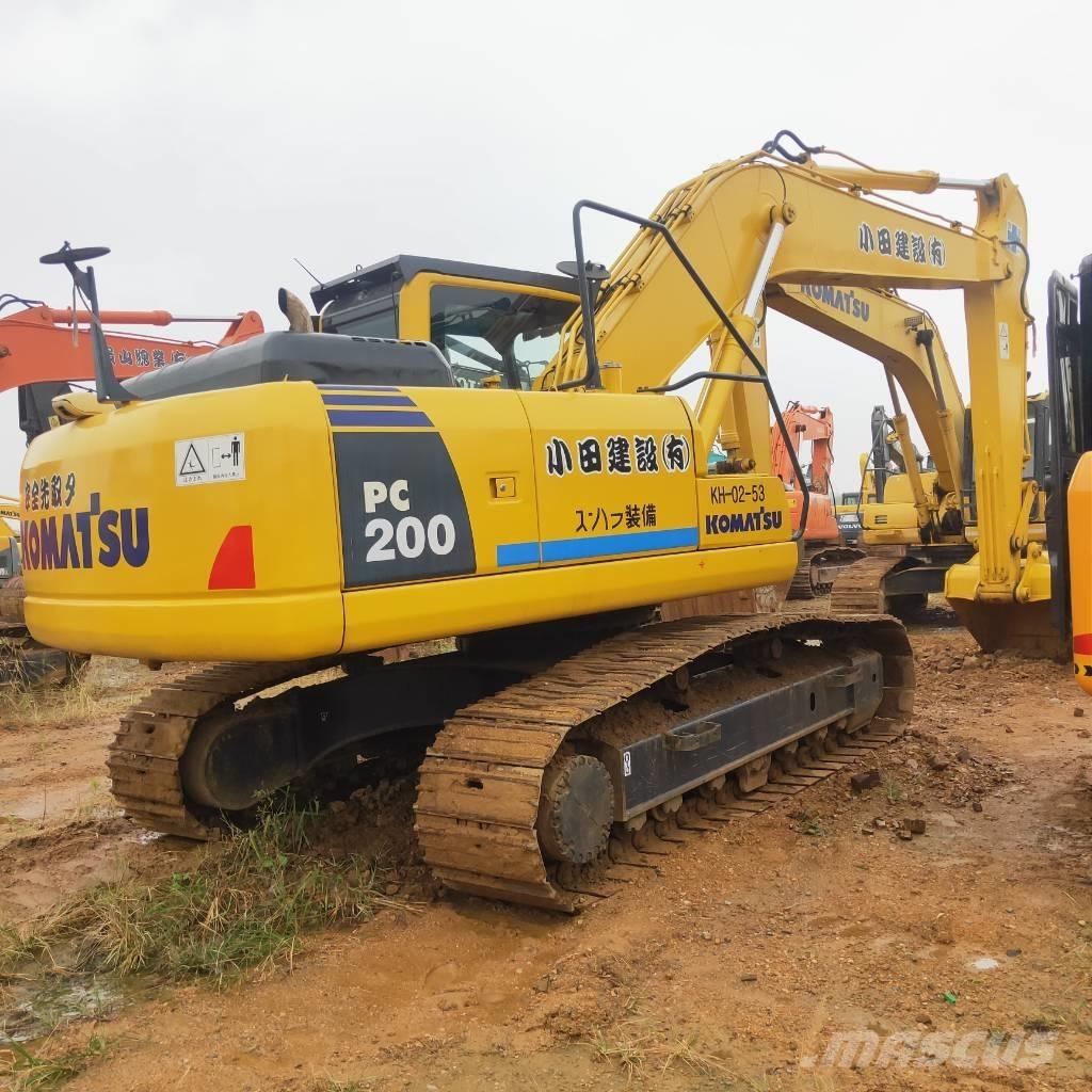 Komatsu PC200-8 Paletli ekskavatörler