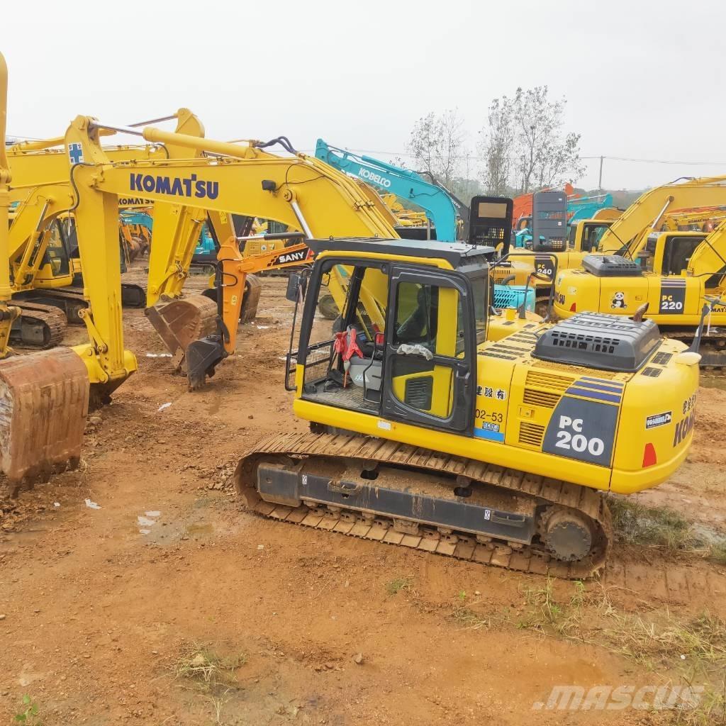 Komatsu PC200-8 Paletli ekskavatörler