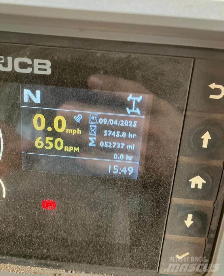 JCB 4220 Fastrac Traktörler