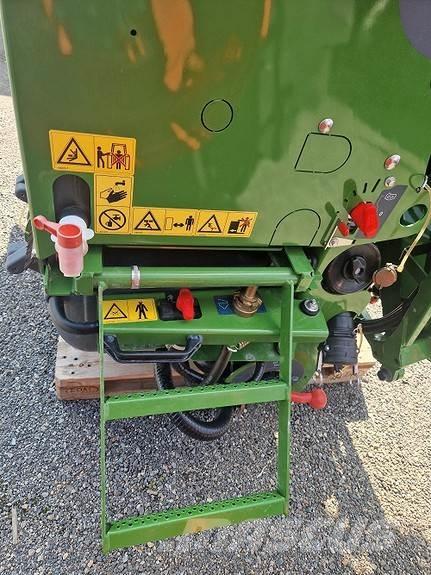 Amazone UF 1201 Kendinden tahrikli pülverizatörler