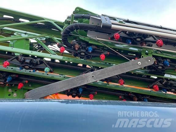 Amazone UX11201 Kendinden tahrikli pülverizatörler