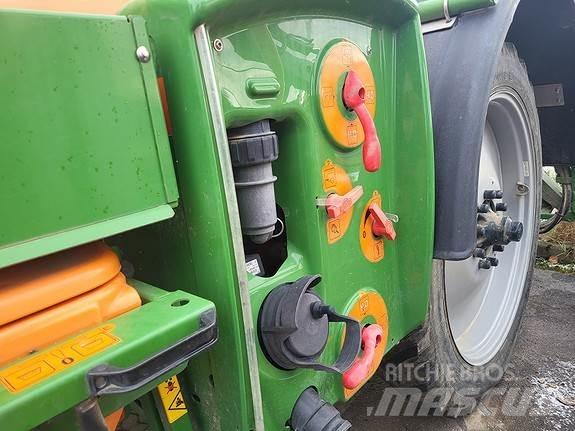 Amazone UX3200 Kendinden tahrikli pülverizatörler