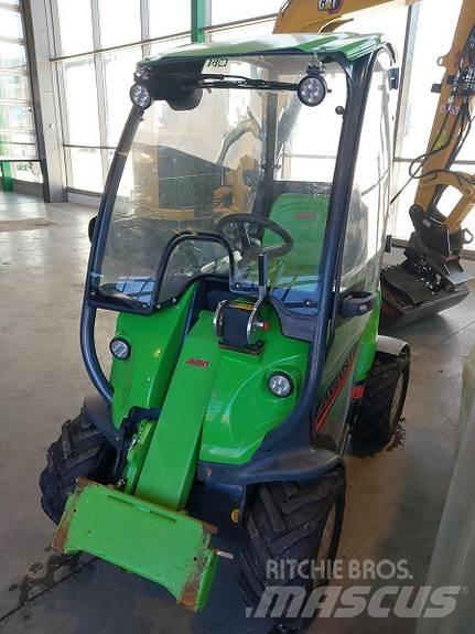 Avant 220 Skid steer loderler