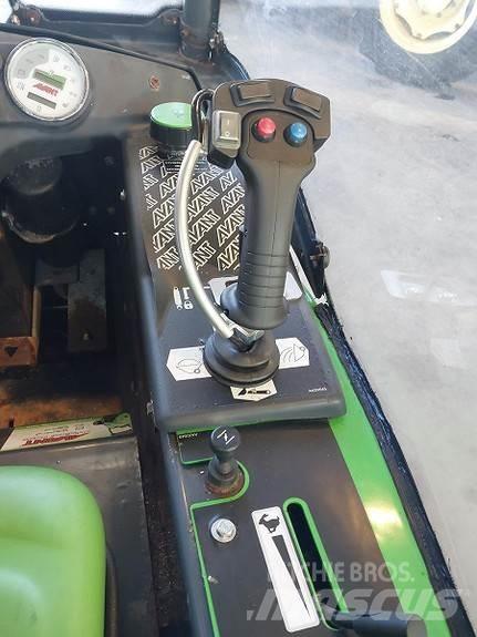 Avant 220 Skid steer loderler