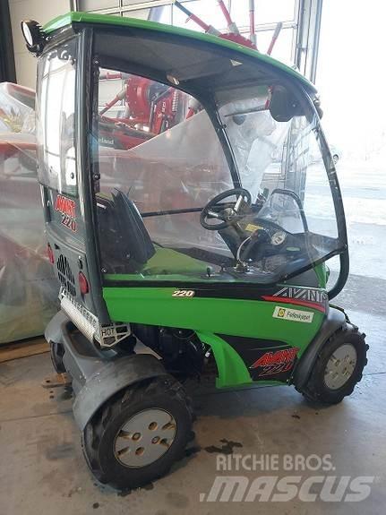 Avant 220 Skid steer loderler