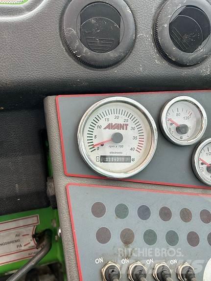 Avant 520 Diger yol bakim makinalari