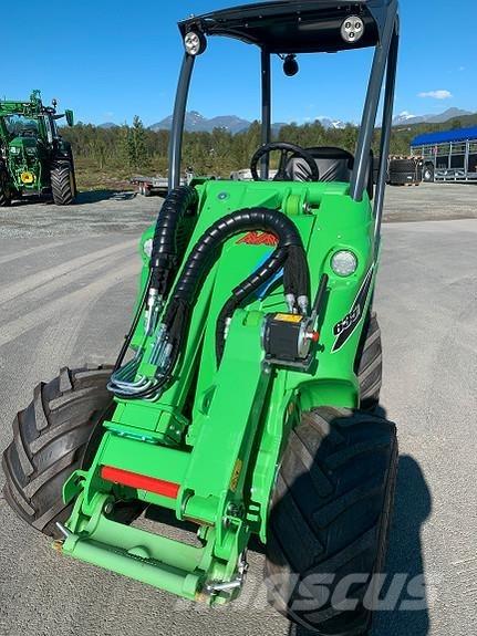 Avant 635i Skid steer loderler
