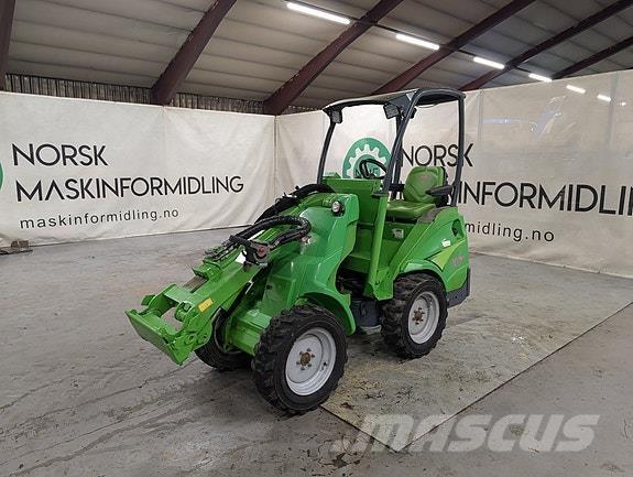 Avant R20 Kazici yükleyiciler