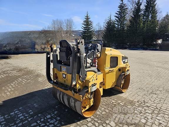 CAT CB24B Asfalt sericiler