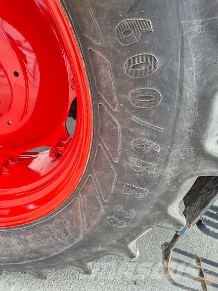 CLAAS 8690 Traktörler