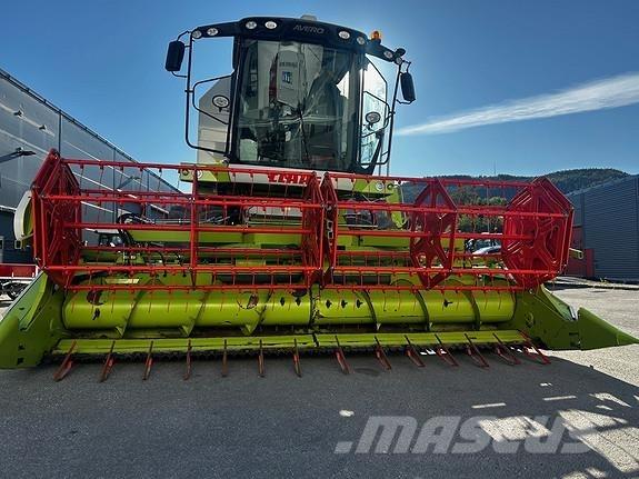 CLAAS Avero 240 Biçerdöverler