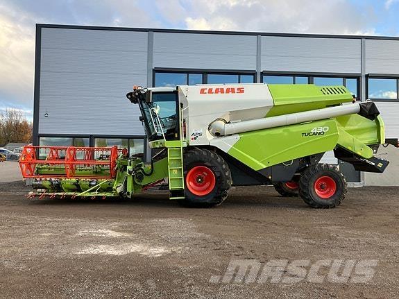 CLAAS Tucano 430 Biçerdöverler