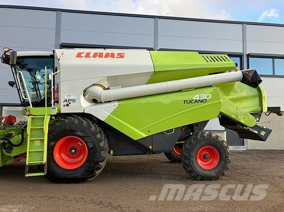 CLAAS Tucano 430 Biçerdöverler