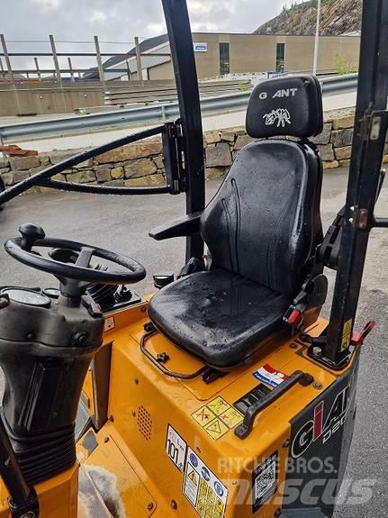 GiANT D204SW Skid steer loderler