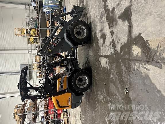 GiANT G2500HD+ Skid steer loderler