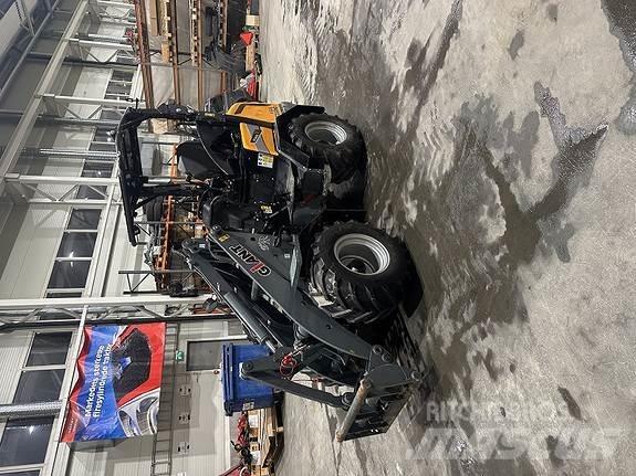 GiANT G2500HD+ Skid steer loderler