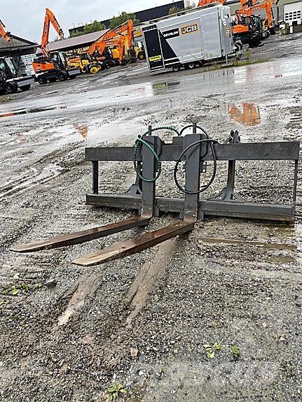 Gjerstad  Diger kar ve yol makinalari