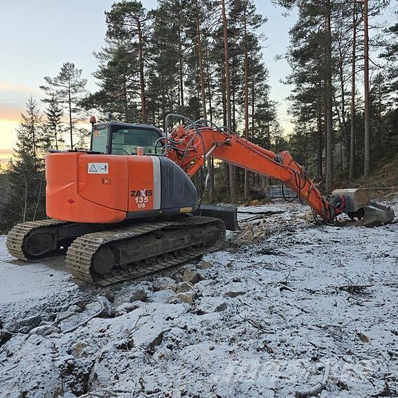 Hitachi ZX135US-3 Paletli ekskavatörler