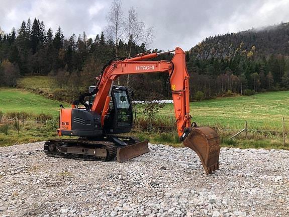 Hitachi ZX85US Paletli ekskavatörler