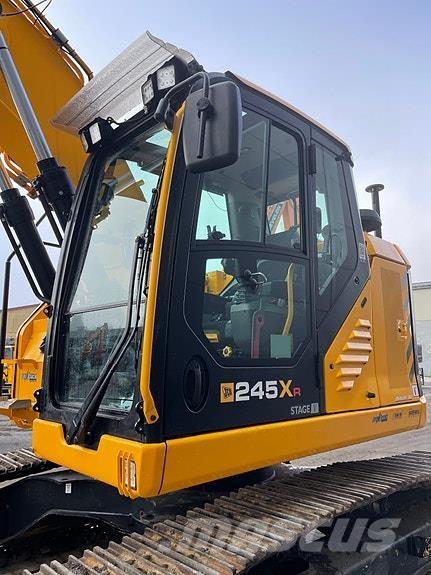 JCB 245XRL SV Paletli ekskavatörler
