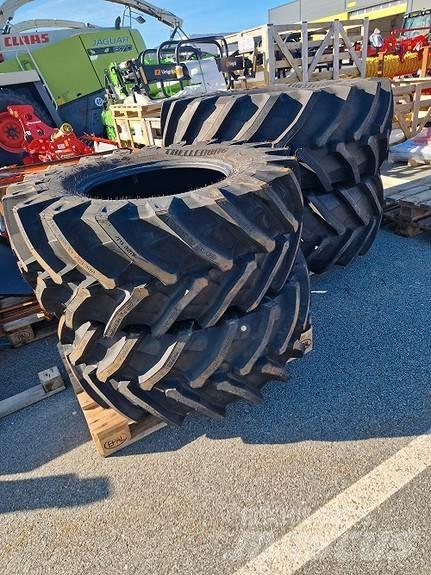 John Deere  Traktörler
