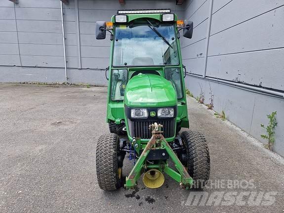 John Deere 2032R Traktörler