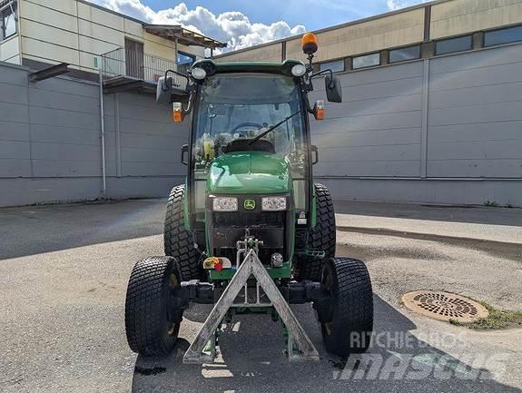 John Deere 4720 Traktörler